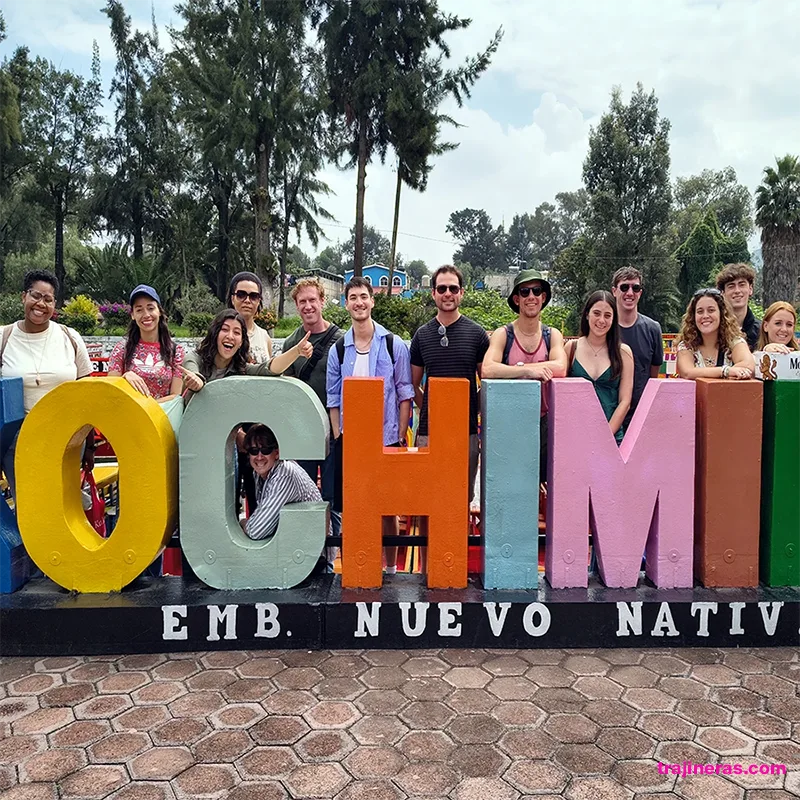 Letras de Xochimilco coloridas